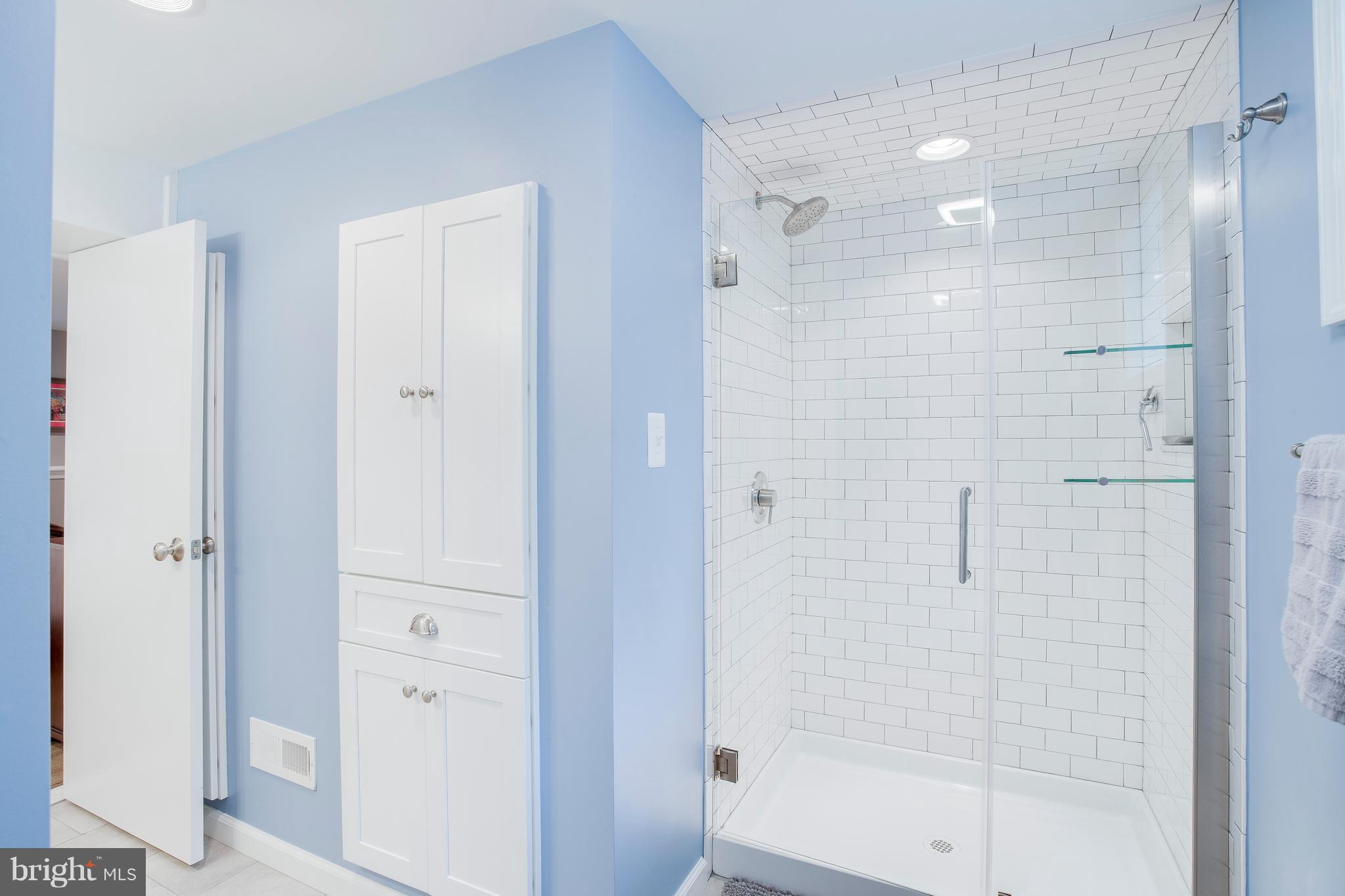 6007 Pinehurst Road Baltimore, MD 21212 - Photo 26 of 30 Bath