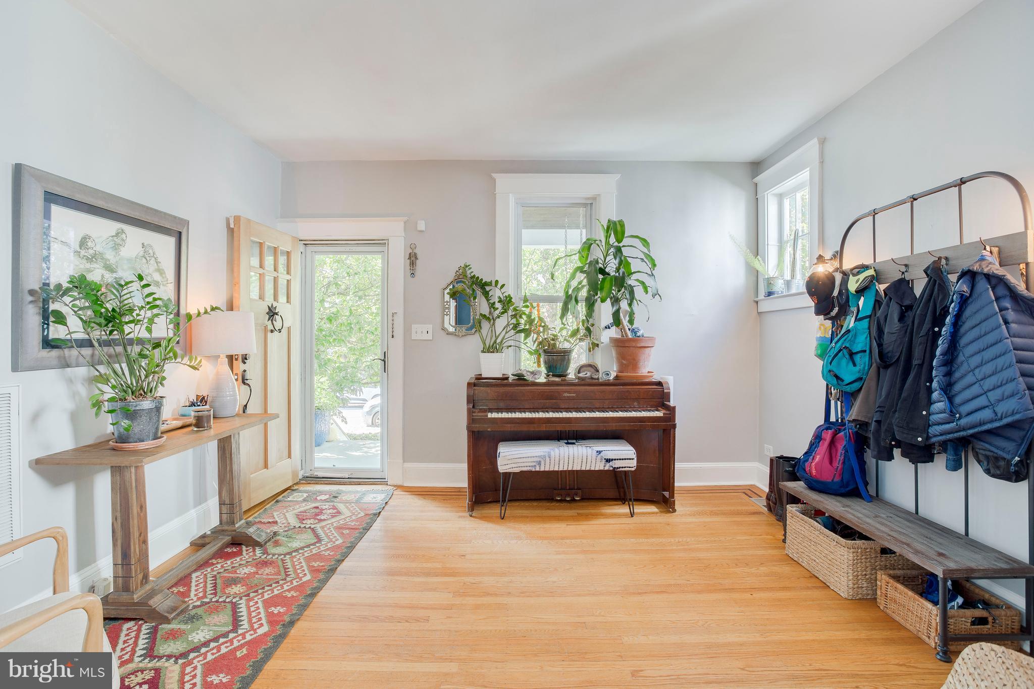 6007 Pinehurst Road Baltimore, MD 21212 - Photo 6 of 30 Interior (General)