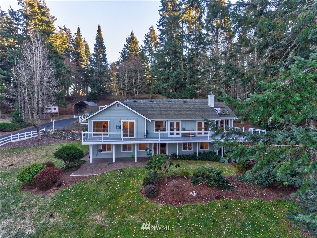4894 Sharpe Road Anacortes, WA 98221 - Photo 4 of 25