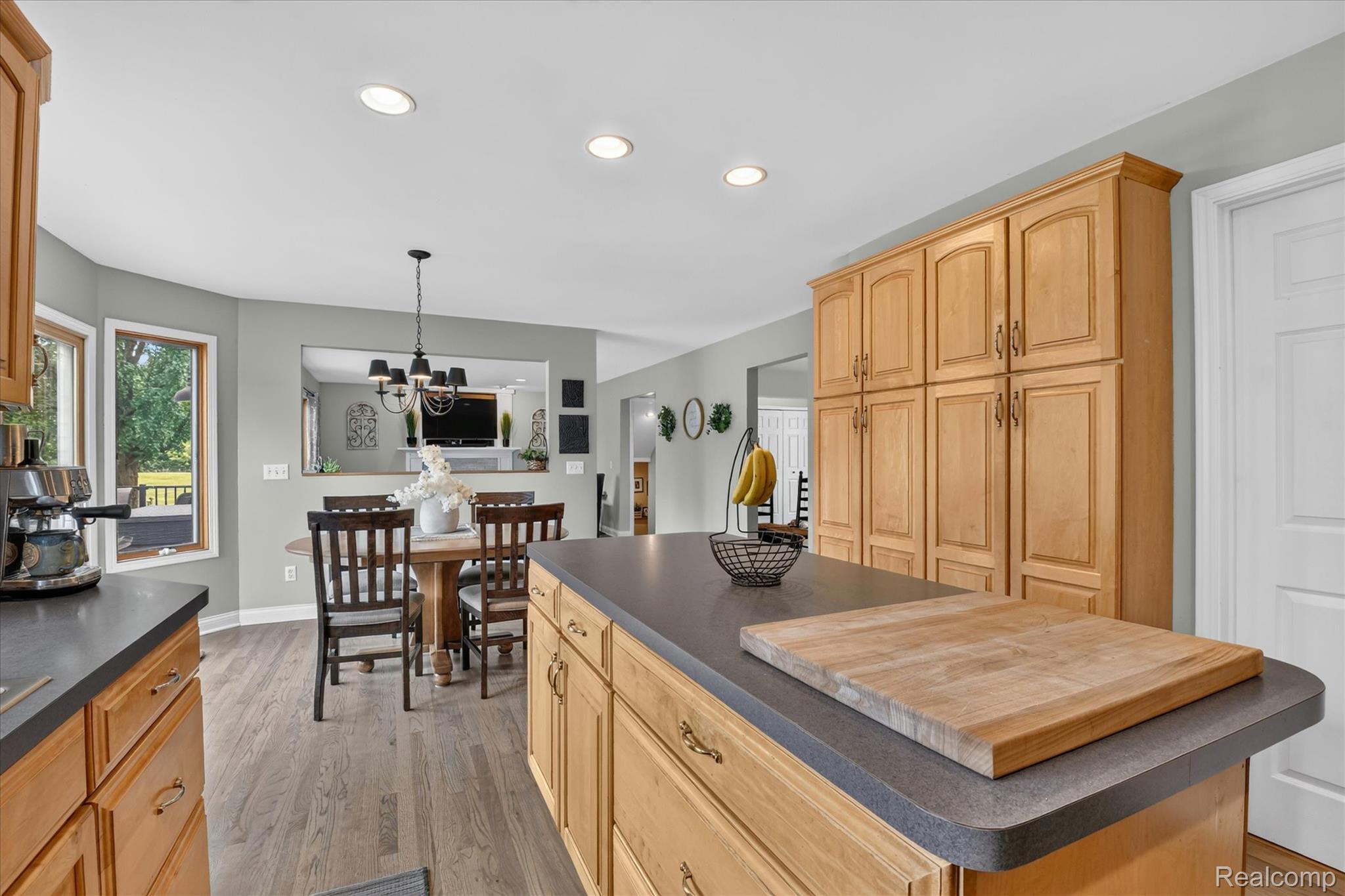 7040 McGuire Road Fenton, MI 48430 - Photo 7 of 43 23-7040-McGuire-Rd-Fenton-WindowStill.jpg