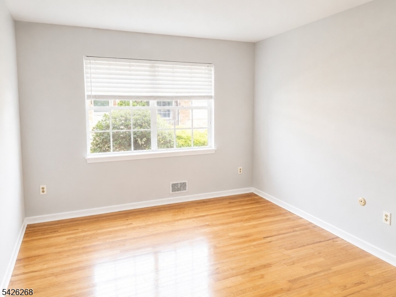 800 Old Springfield Avenue, Unit 19 Summit, NJ 07901 - Photo 11 of 20