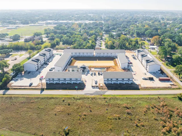 $1,250 | 2101 Reinke Road, Unit 4101, Waller, TX 77484