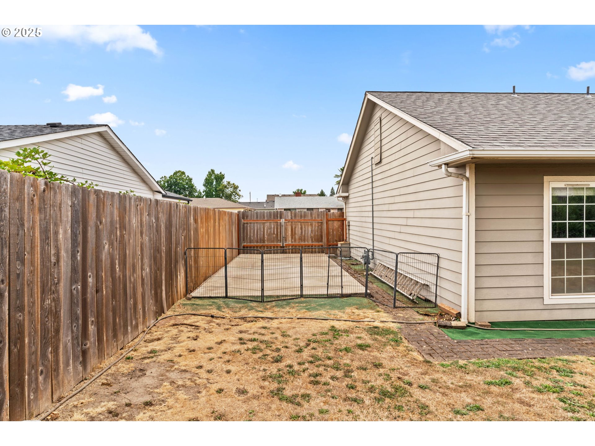 2180 Southeast Madison Street Albany, OR 97322 - Photo 27 of 28 a house view with a backyard space