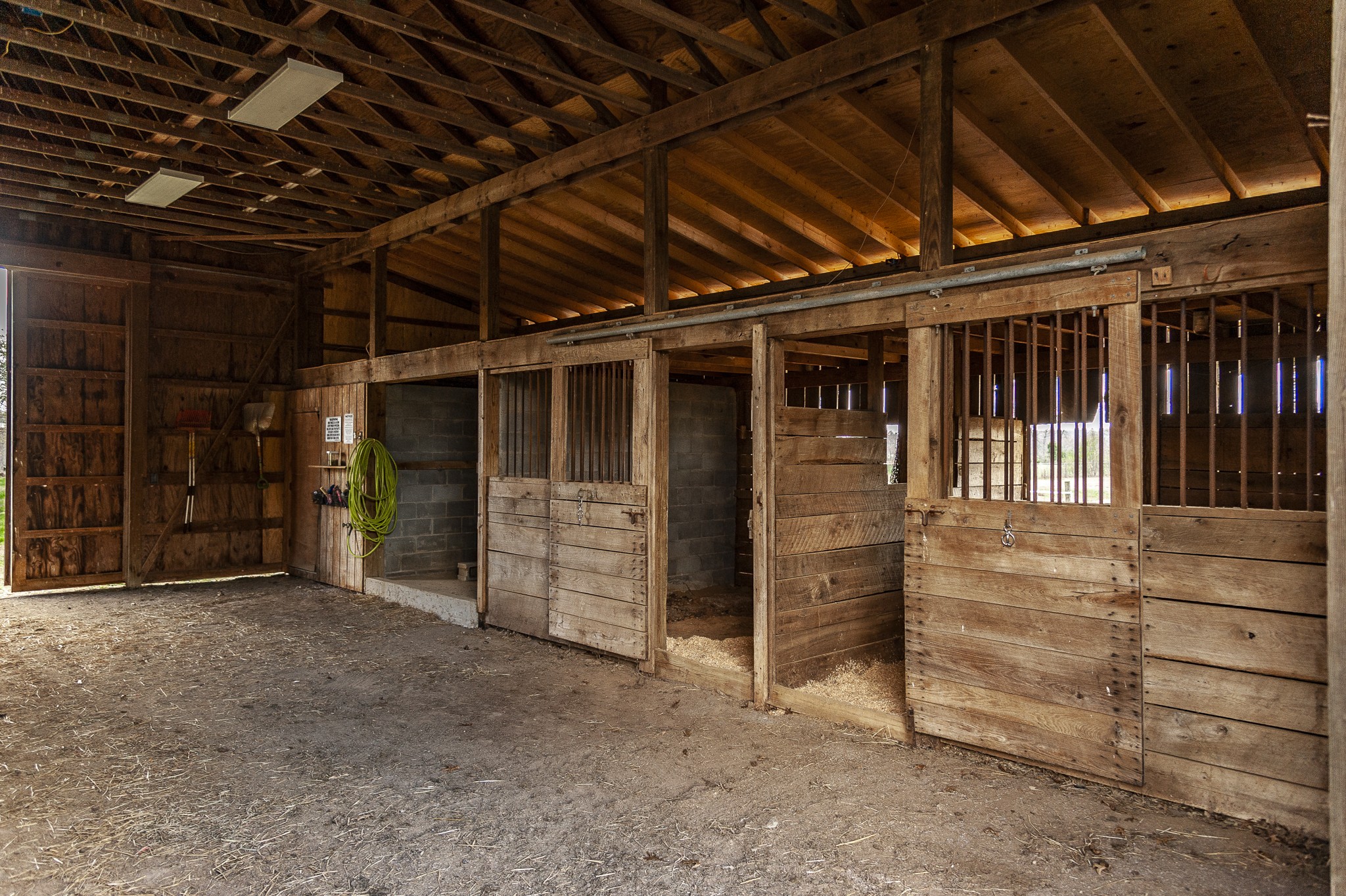 500 Burford Road Lebanon, TN 37087 - Photo 43 of 50 a view of an empty room with wooden ceiling
