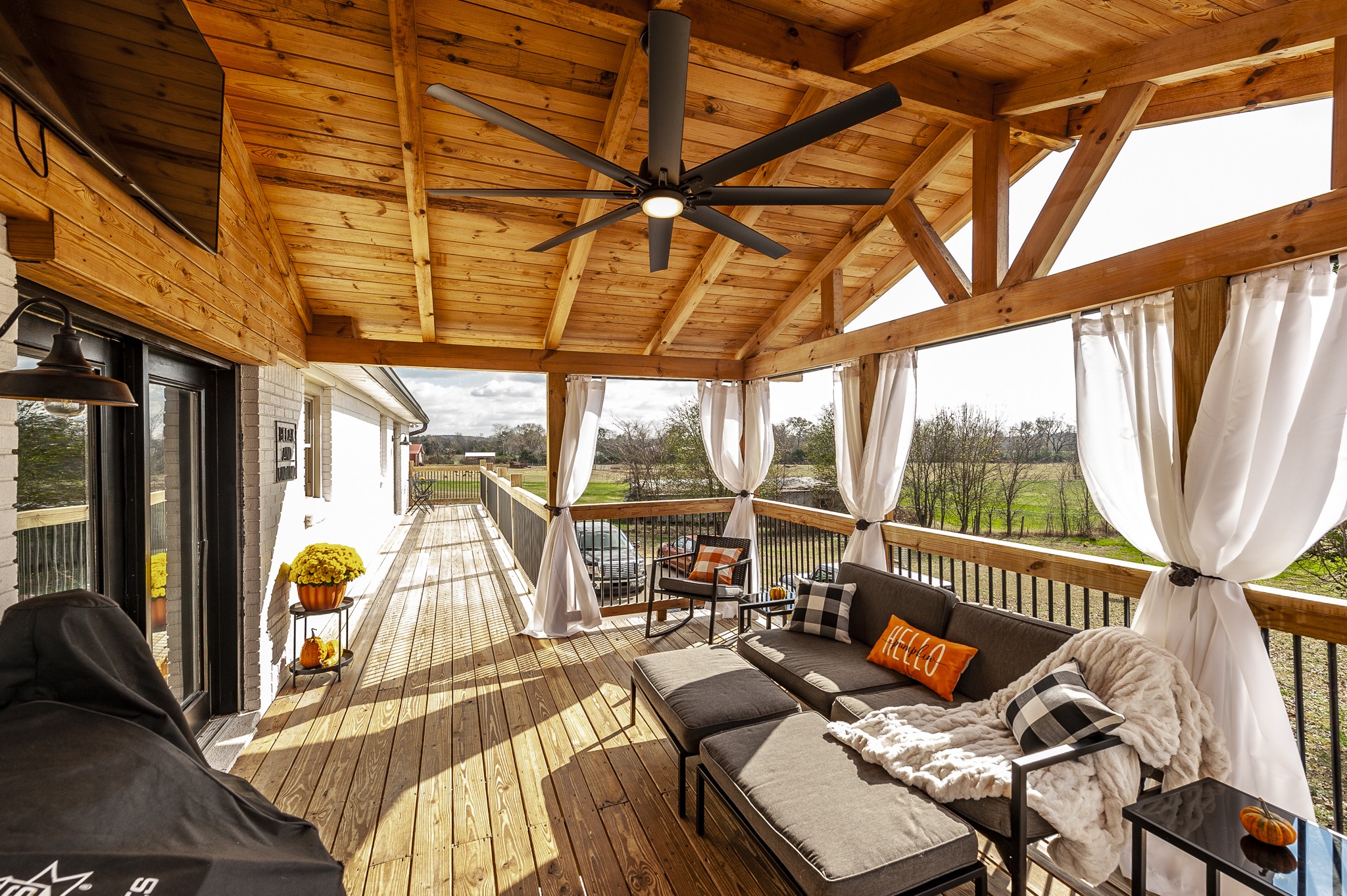 500 Burford Road Lebanon, TN 37087 - Photo 6 of 50 a view of a balcony with furniture