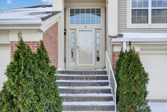 $365,000 | 403 Cromwell Circle, Unit 2, Bartlett, IL 60103