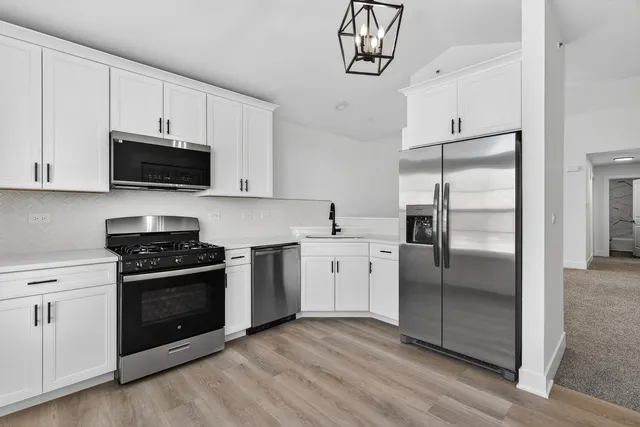 $365,000 | 403 Cromwell Circle, Unit 2, Bartlett, IL 60103