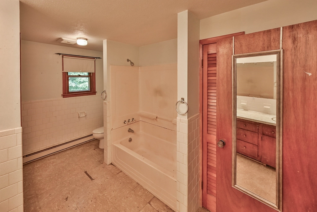 151 Baker Pond Road Dudley, MA 01571 - Photo 25 of 33