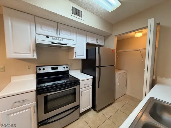 $1,195 | 12561 Equestrian Circle, Unit 804, Fort Myers, FL 33907