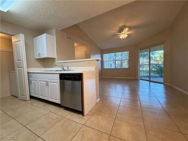 $1,195 | 12561 Equestrian Circle, Unit 804, Fort Myers, FL 33907