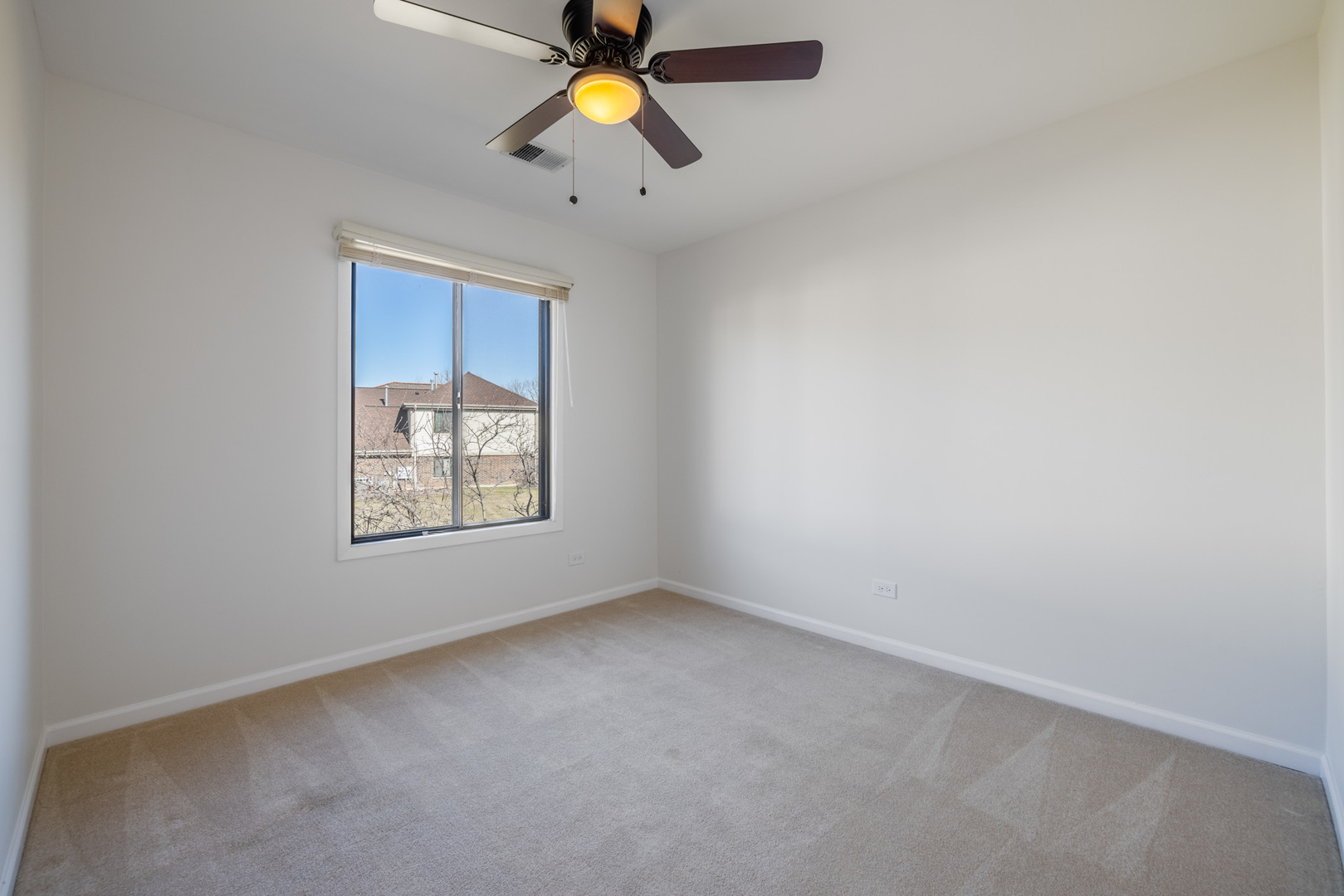 886 Coach Road, Unit 2 Palatine, IL 60074 - Photo 13 of 21 Gallery Image 13