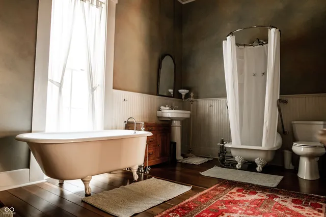 $1,300,000 | 2710 Highway 32, Crawfordsville, IN 47933