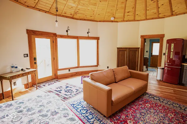 $1,300,000 | 2710 Highway 32, Crawfordsville, IN 47933