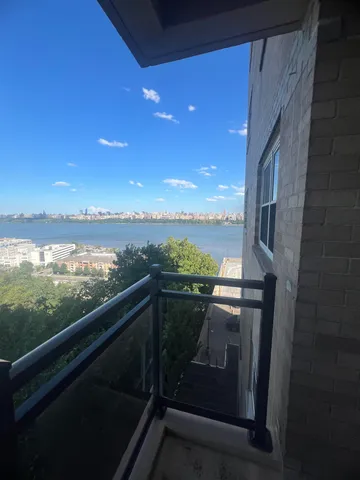 $285,000 | 7100 Boulevard East, Unit 5E, Guttenberg, NJ 07093