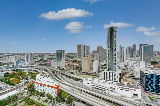 $4,700 | 350 South Miami Avenue, Unit 3501, Miami, FL 33130