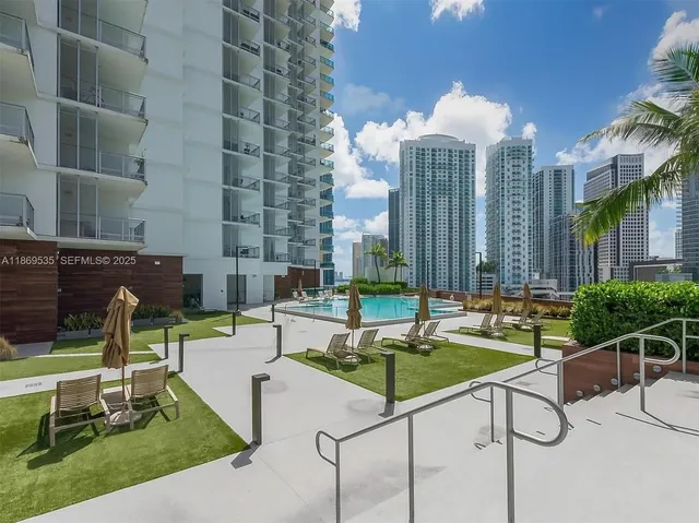 $4,700 | 350 South Miami Avenue, Unit 3501, Miami, FL 33130