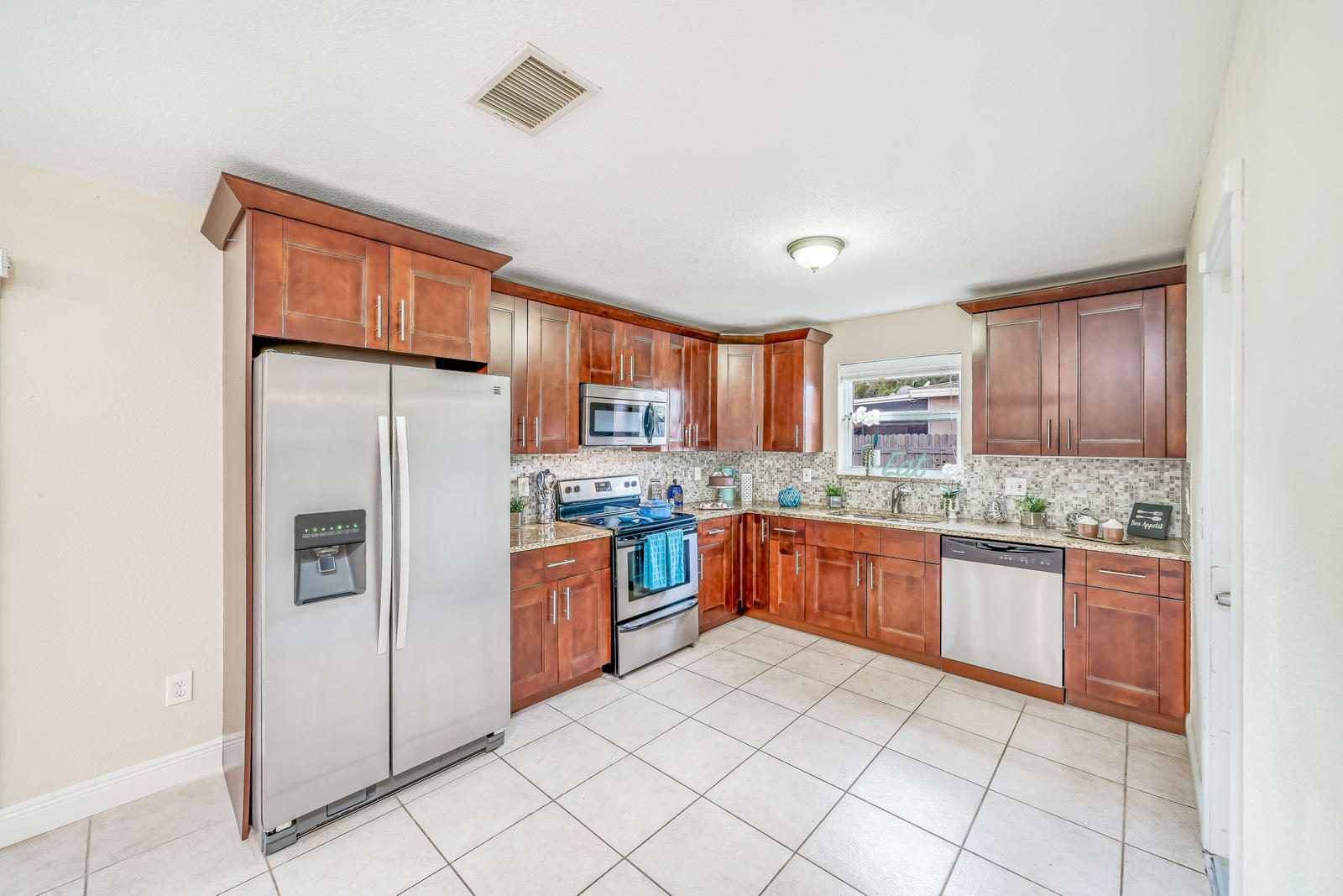 4784 Alfresco Street Boca Raton, FL 33428 - Photo 15 of 52 16-Interior-12