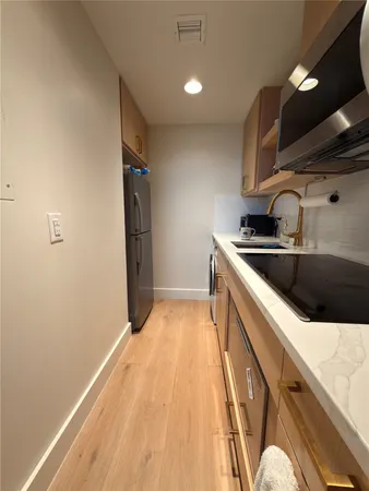 $1,980 | 1801 Lavaca Street, Unit 11B, Austin, TX 78701