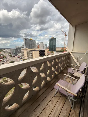 $1,980 | 1801 Lavaca Street, Unit 11B, Austin, TX 78701