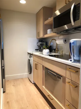 $1,980 | 1801 Lavaca Street, Unit 11B, Austin, TX 78701