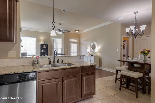 $245,000 | 100 Newshire Drive, Broussard, LA 70518