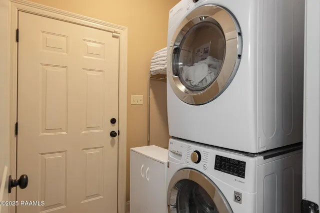 $245,000 | 100 Newshire Drive, Broussard, LA 70518