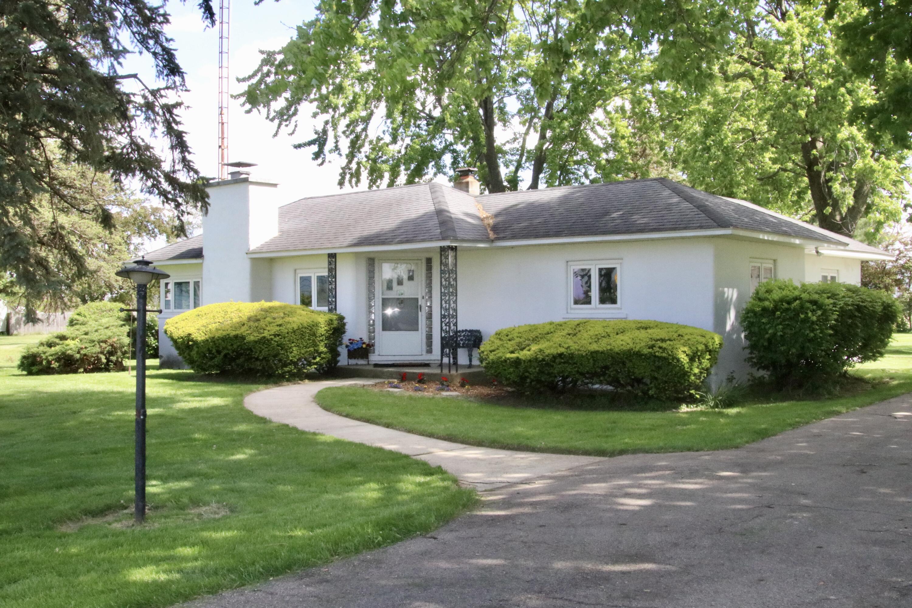 879 West Chicago Road Bronson, MI 49028 - Photo 1 of 66 IMG_4108