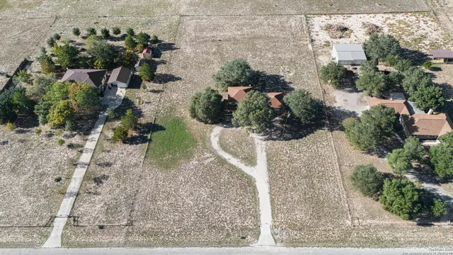 $369,000 | 250 South Palo Alto Drive, Floresville, TX 78114