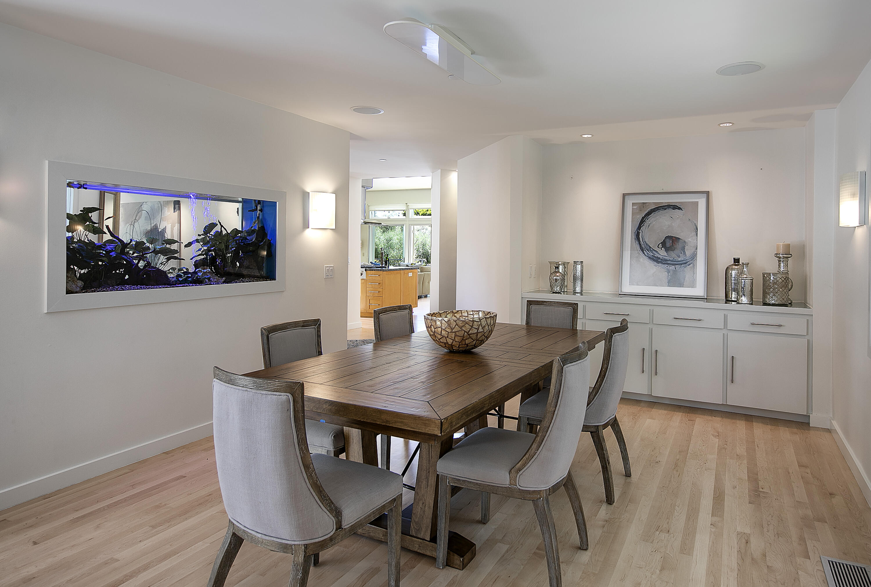 495 Santa Rosa Lane Montecito, CA 93108 - Photo 12 of 36 28