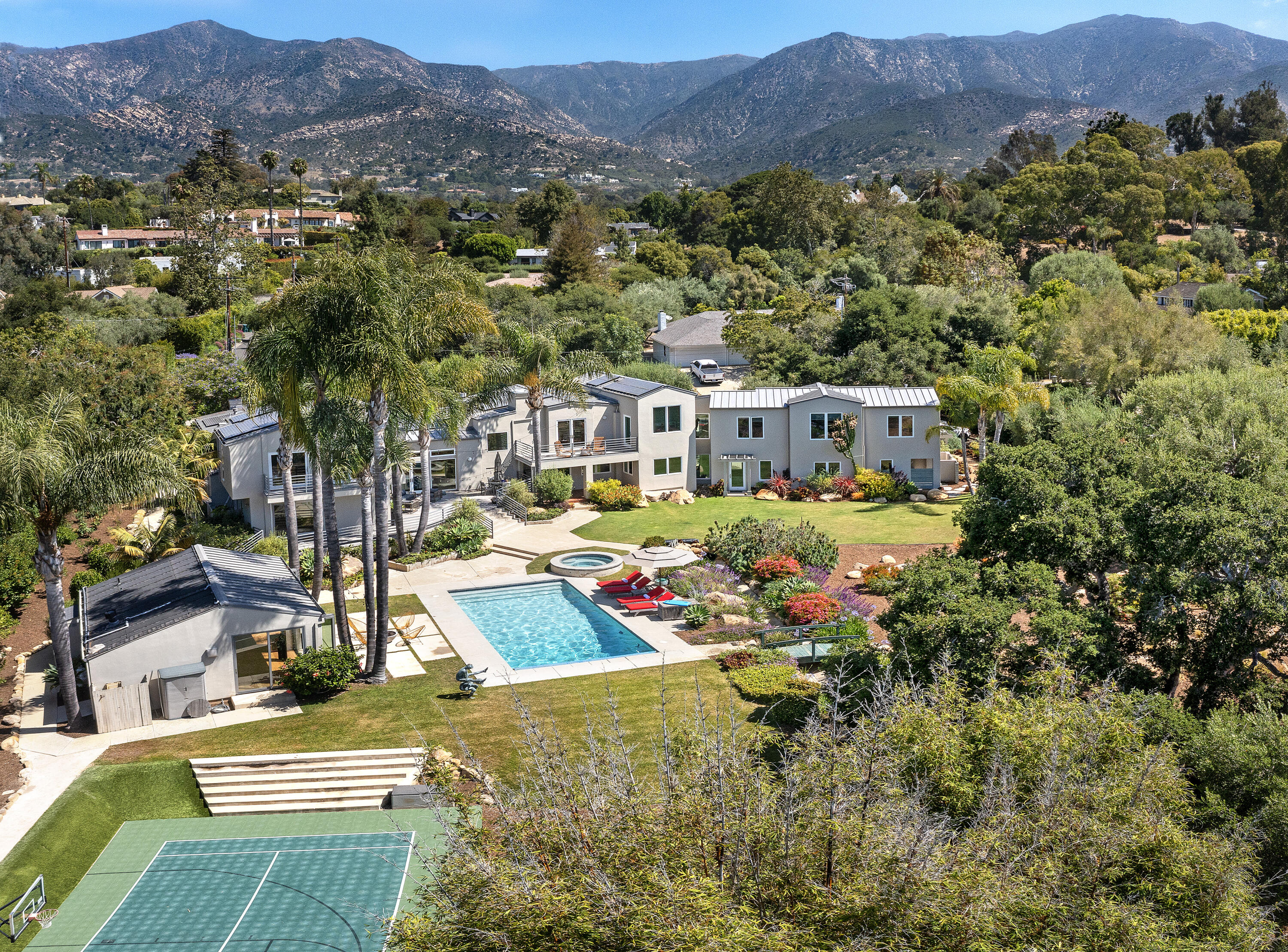 495 Santa Rosa Lane Montecito, CA 93108 - Photo 2 of 36 02