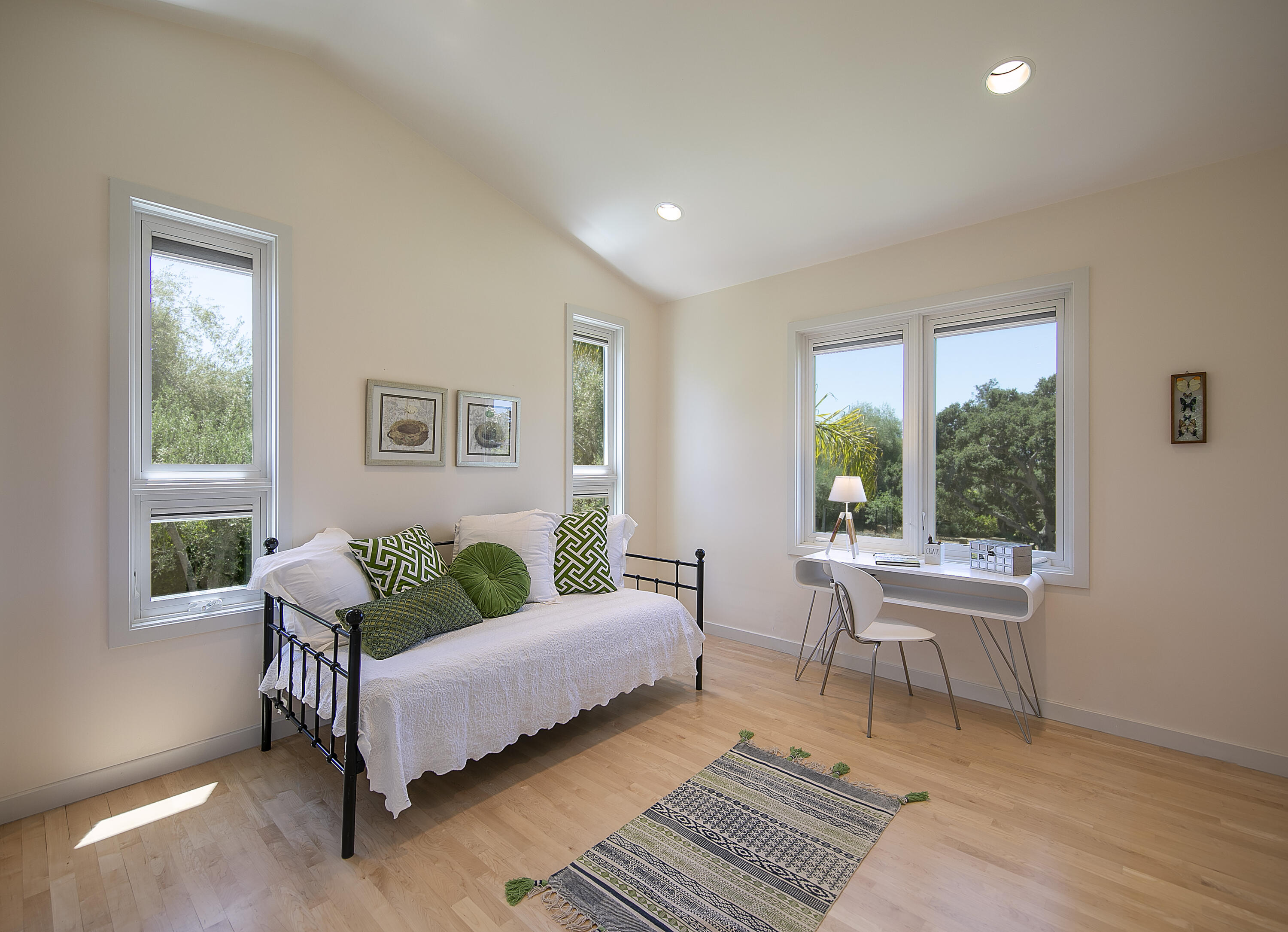 495 Santa Rosa Lane Montecito, CA 93108 - Photo 24 of 36 26