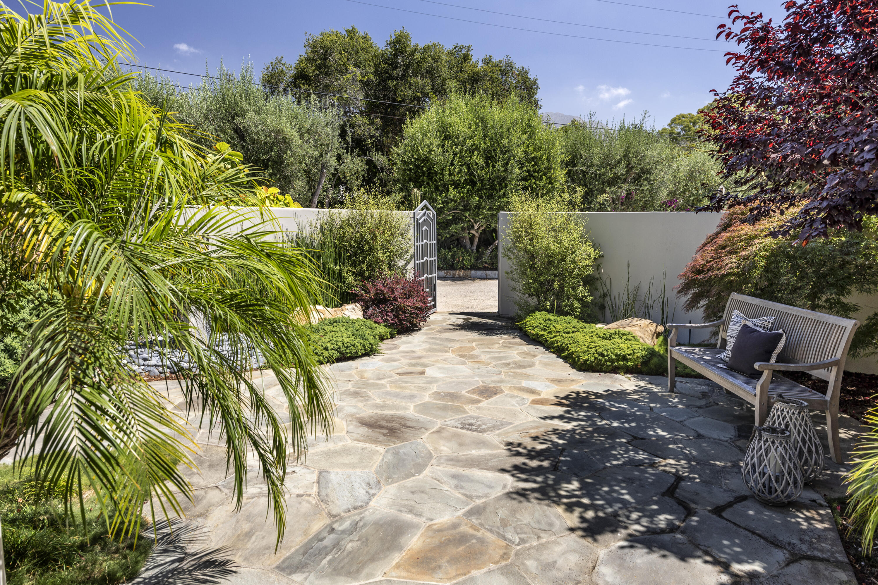 495 Santa Rosa Lane Montecito, CA 93108 - Photo 10 of 36 12