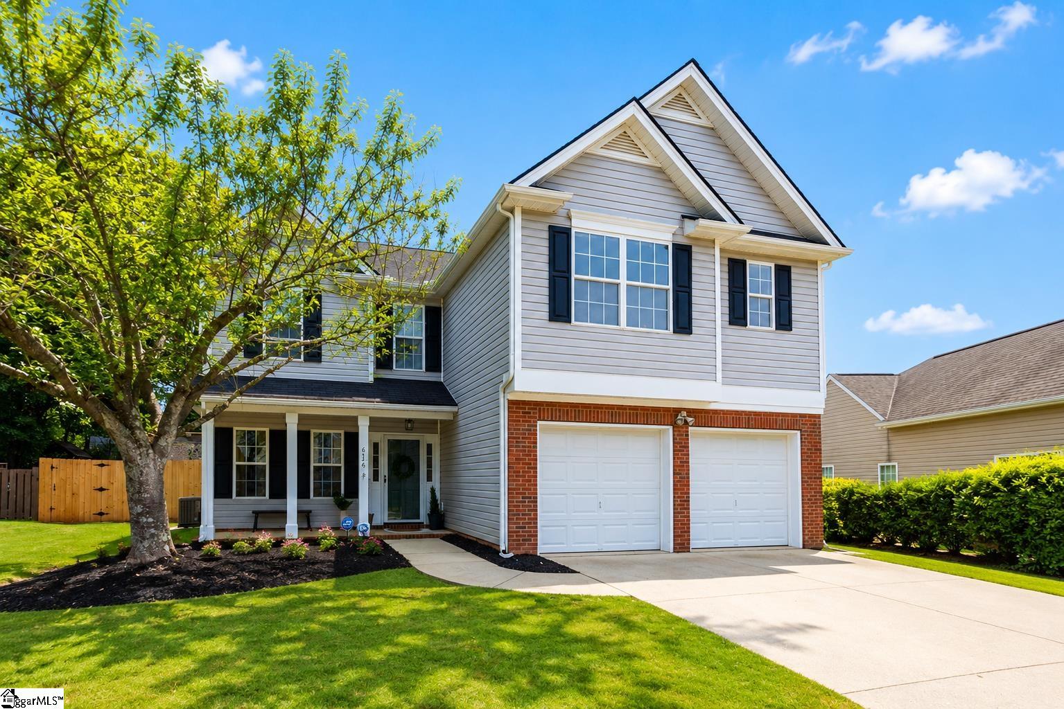 616 Fairview Lake Way Simpsonville, SC 29680 - Photo 2 of 34