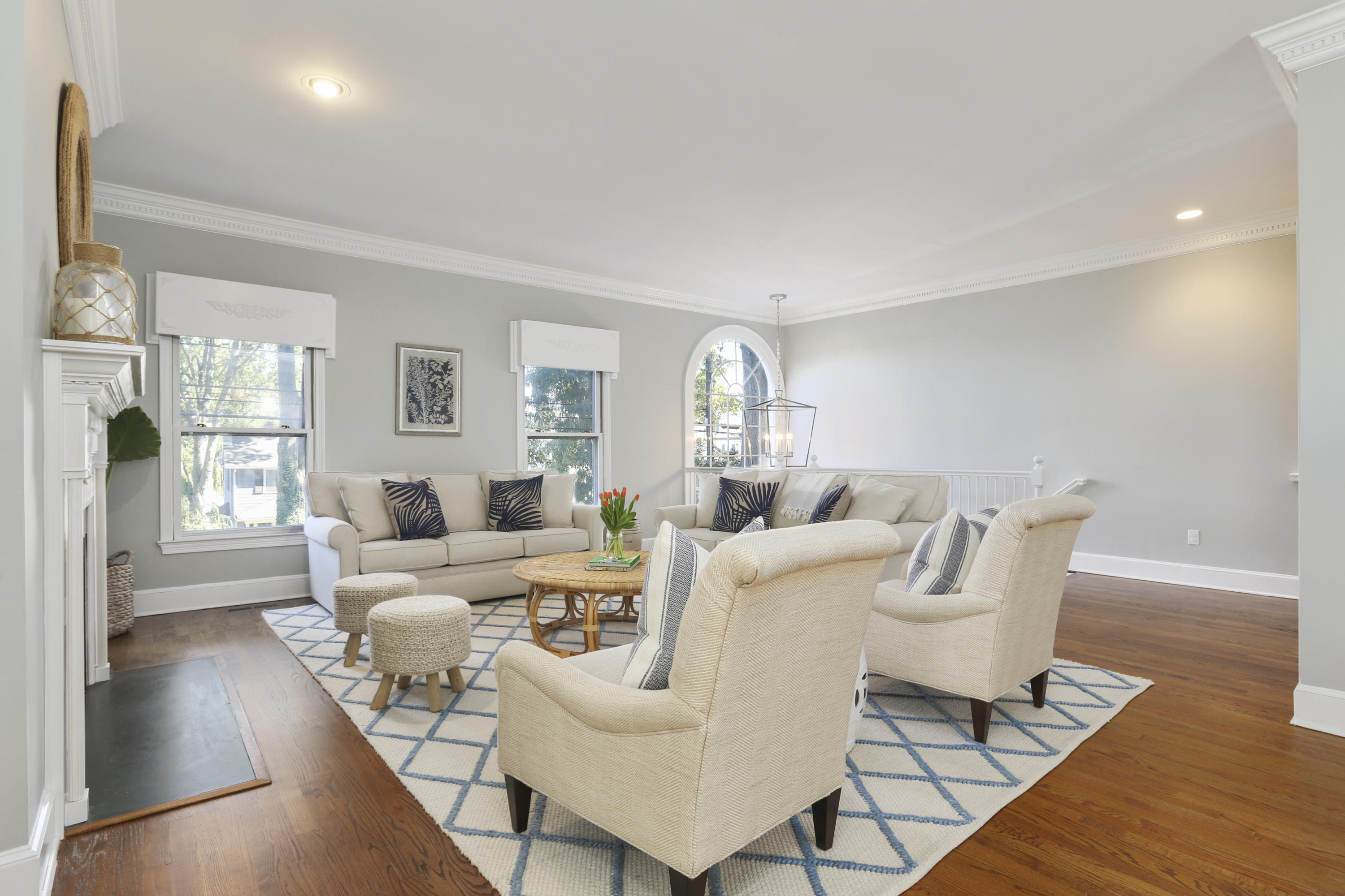 91 Gardiner Street Darien, CT 06820 - Photo 4 of 33 a living room with furniture and a table