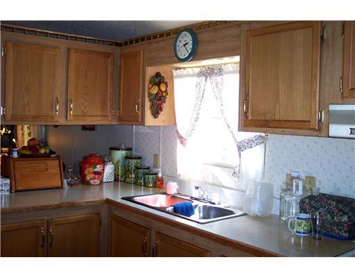 3752 North Hermitage Road, Unit 93 Transfer, PA 16154 - Photo 8 of 12 Kitchen.