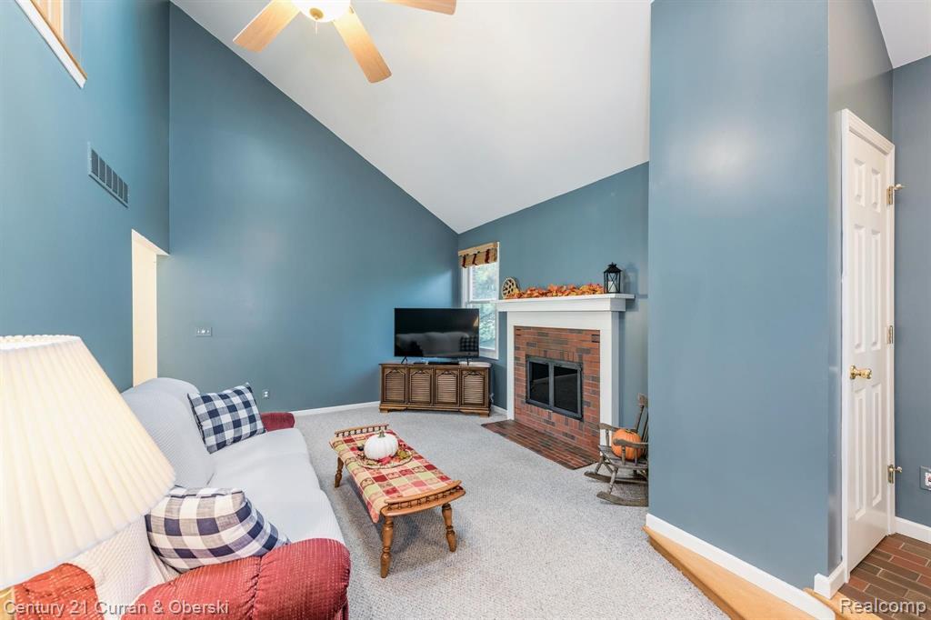 234 Frick Road Leonard, MI 48367 - Photo 7 of 38
