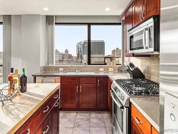 $334,900 | 610 Main Street, Unit 501, Buffalo, NY 14202
