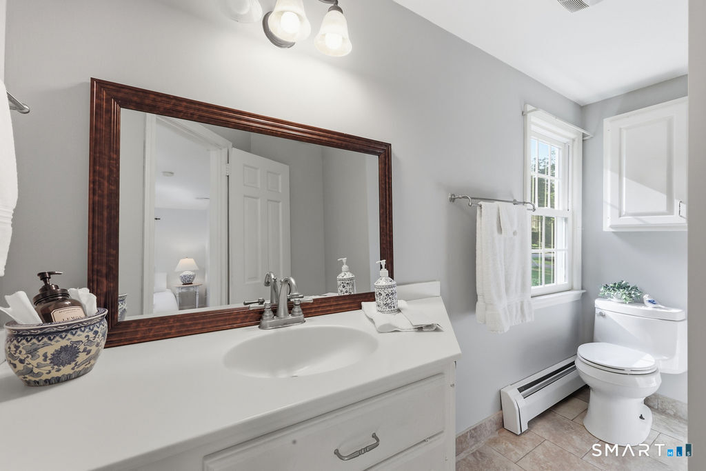 8 Penwood Road Bloomfield, CT 06002 - Photo 24 of 35