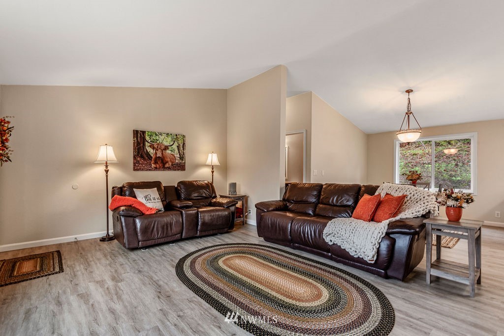 375 Boundary Road Kalama, WA 98625 - Photo 4 of 36 Gallery Image 4