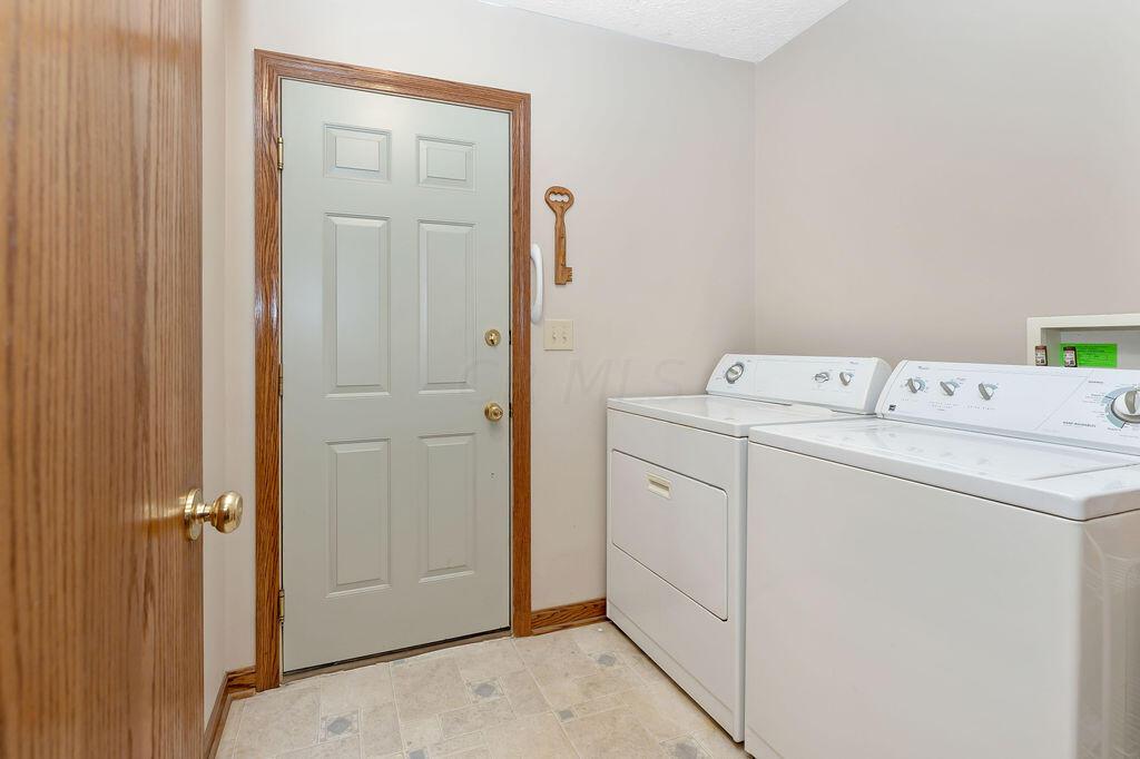 4085 Gratiot Road Southeast Newark, OH 43056 - Photo 28 of 41 16-Laundry
