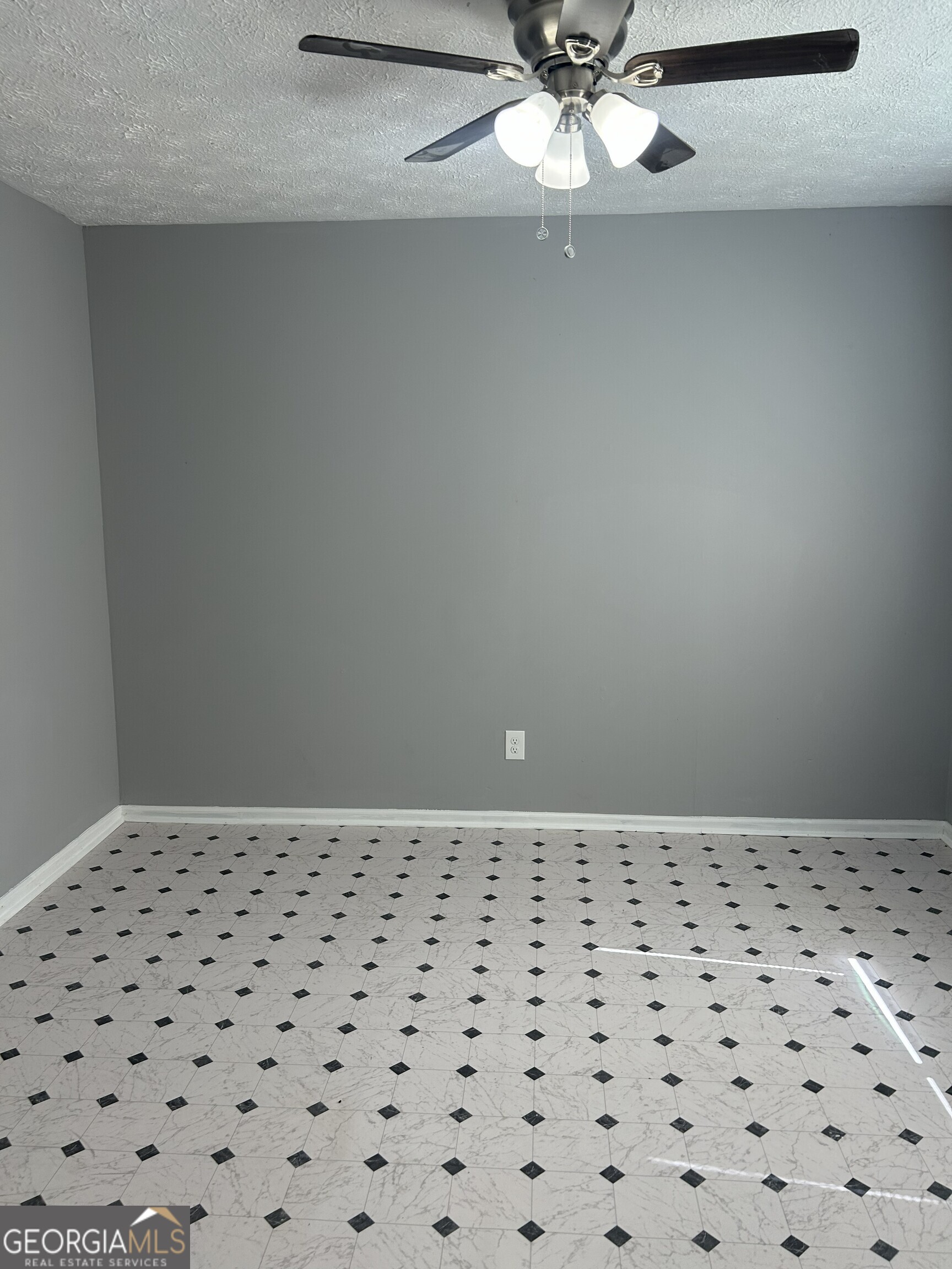 131 Roy Huie Road Riverdale, GA 30274 - Photo 8 of 27