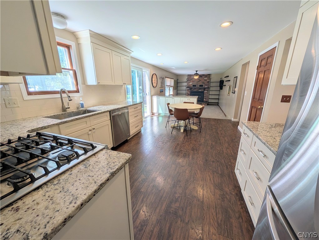 8009 Ginger Road Clay, NY 13090 - Photo 17 of 48 Gallery Image 17