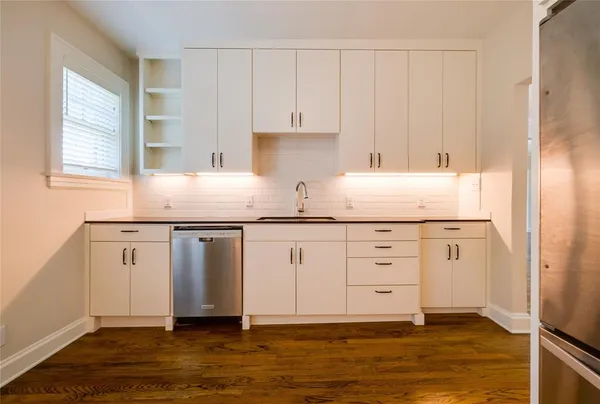 $1,875 | 2837 Hemphill Street, Unit 202, Fort Worth, TX 76110