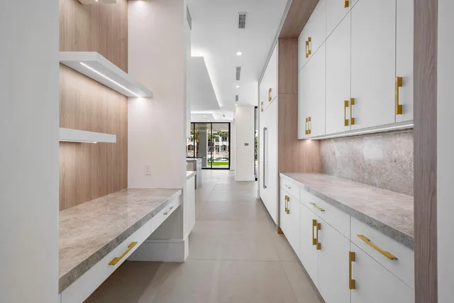 $22,000,000 | 191 Coconut Palm Road, Boca Raton, FL 33432