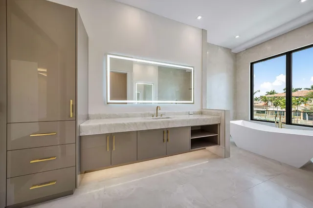 $22,000,000 | 191 Coconut Palm Road, Boca Raton, FL 33432