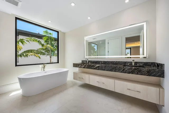 $22,000,000 | 191 Coconut Palm Road, Boca Raton, FL 33432