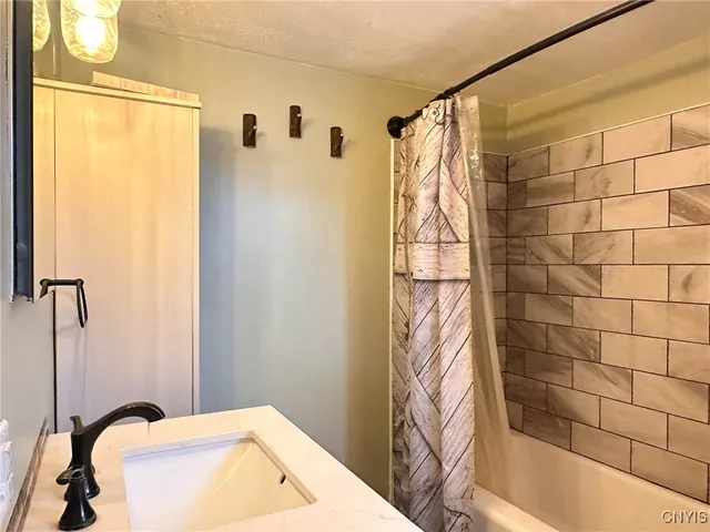 $298,000 | 5916 College Hill Road, Vernon, NY 13477