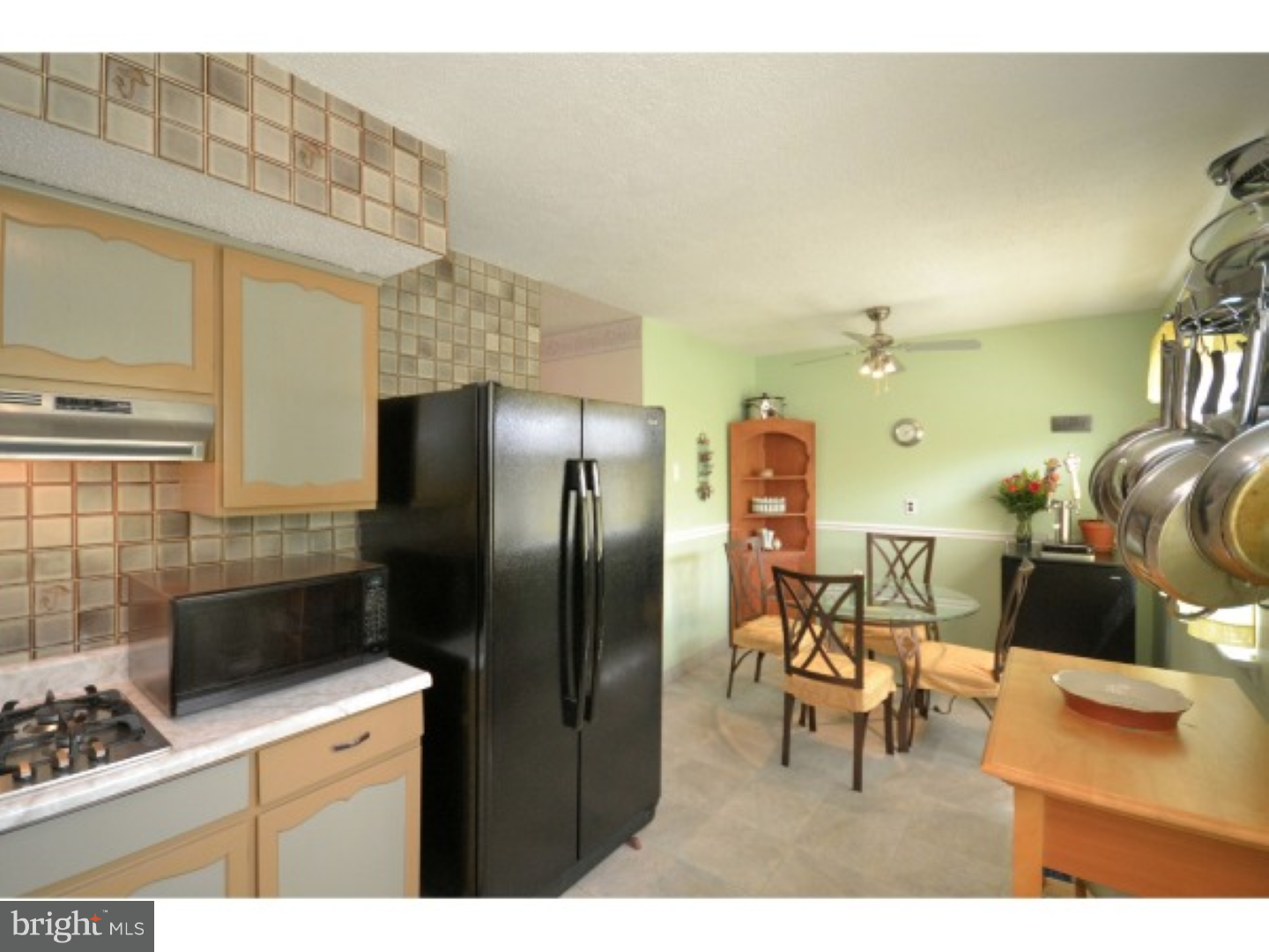 12021 Covert Road Philadelphia, PA 19154 - Photo 10 of 24 Kitchen