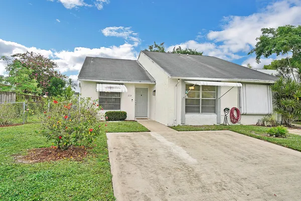 $2,400 | 113 Pinewood Court, Jupiter, FL 33458