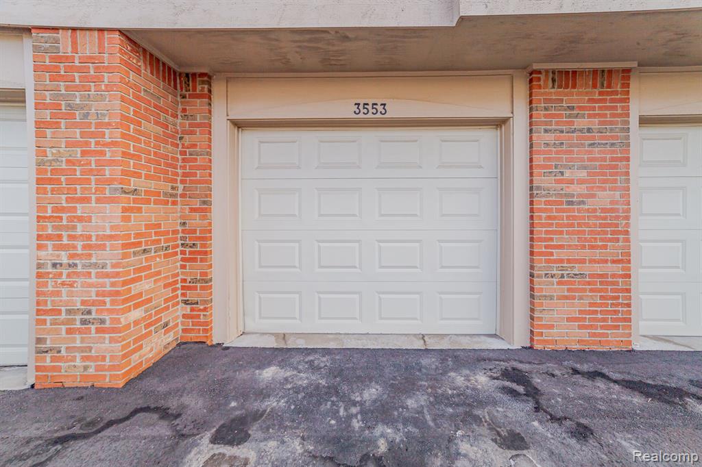3553 Oakmonte Boulevard, Unit 48 Rochester, MI 48306 - Photo 29 of 32